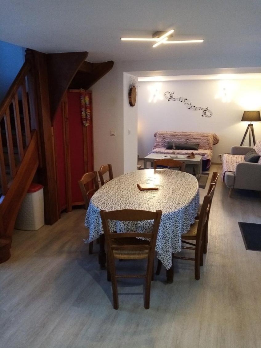 Gite Le Jaya Saint-Georges-de-Luzençon المظهر الخارجي الصورة